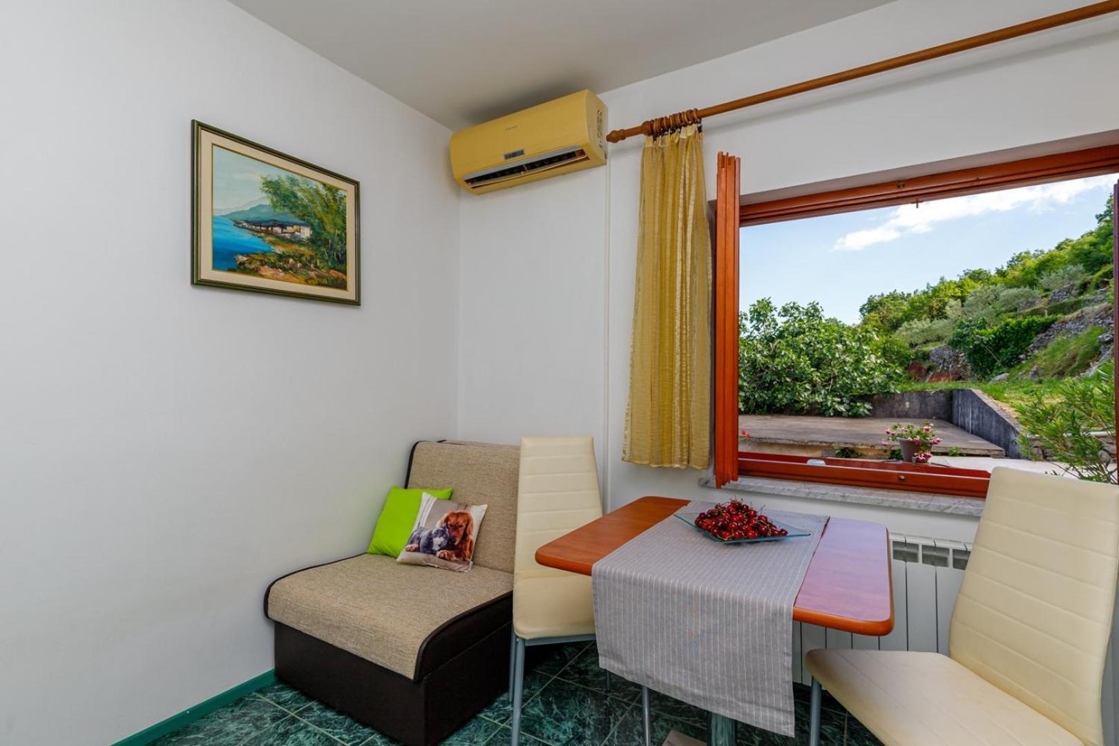 Apartments Jasminka Lovran Rum bild